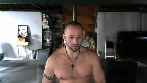 Snapshot of carltun1974 chatting on December 8, 6:17 pm Carl online show from December 8, 6:17 pm
