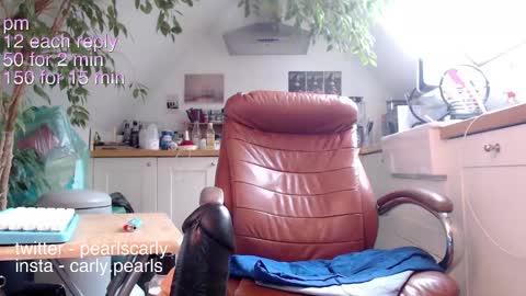 Carly Pearls online show from January 20, 9:35 am