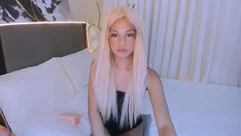 CARMELLA online show from November 27, 4:31 pm