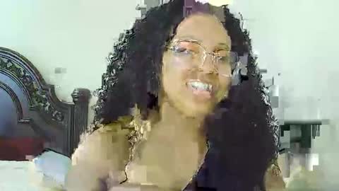 CARAMEL xoxo online show from April 12, 9:31 pm