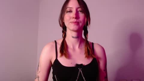 Snapshot of carmennrusso chatting on October 12, 10:31 pm carmennrusso online show from October 12, 10:31 pm