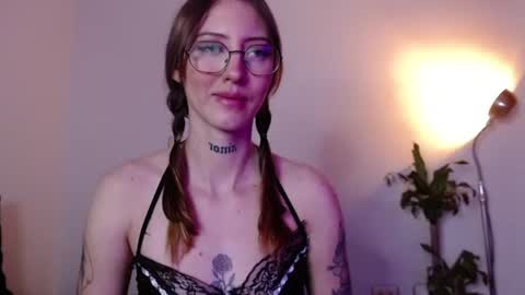 carmennrusso online show from January 17, 8:01 pm