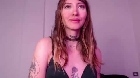 Snapshot of carmennrusso chatting on June 1, 8:54 pm carmennrusso online show from June 1, 8:54 pm