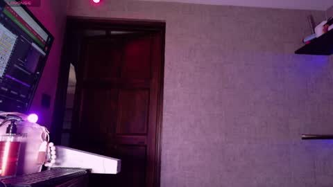 carmiilla online show from April 8, 12:10 am