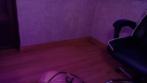 carmiilla online show from April 9, 12:32 am