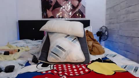 Caro milf  online show from February 21, 6:40 am