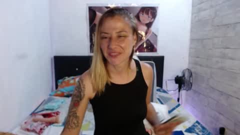 Caro milf  online show from February 26, 4:14 am