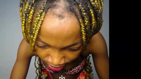 caroline online show from November 19, 5:40 am