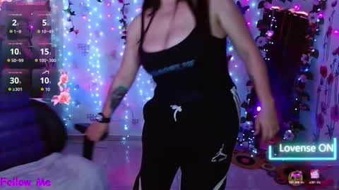 Carolina online show from March 28, 9:36 pm