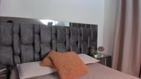 Snapshot of carol_horny chatting on November 2, 3:53 am Carol online show from November 2, 3:53 am