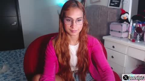 Snapshot of carolayn12 chatting on February 25, 12:25 am Carolayn online show from February 25, 12:25 am