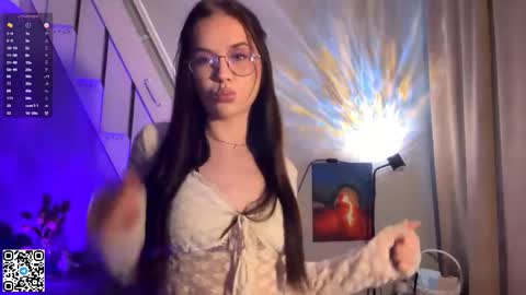 Mary online show from April 29, 4:11 pm