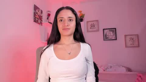 Snapshot of caroliine__ chatting on February 16, 2:09 am Caroline online show from February 16, 2:09 am