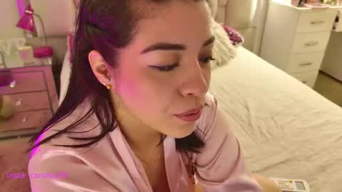 caroline online show from February 17, 3:58 am