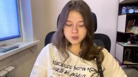 Snapshot of carolindueno chatting on March 2, 7:37 am carolindueno online show from March 2, 7:37 am