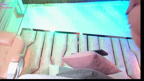 Carolina online show from December 21, 3:24 am