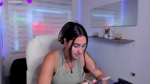 caroline_rodriguez_9 online show from February 22, 3:43 pm