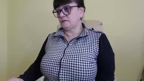 CarolineDream  online show from October 29, 6:59 am