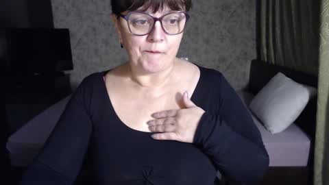 CarolineDream  online show from November 15, 5:31 pm