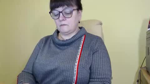 CarolineDream  online show from December 1, 6:29 am