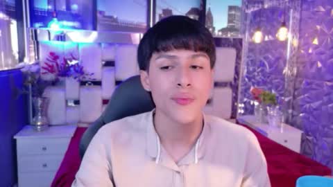 carolinejesh online show from March 1, 8:00 pm