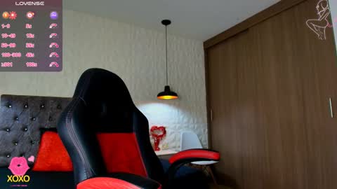 Caroline Scoth online show from September 22, 5:37 pm