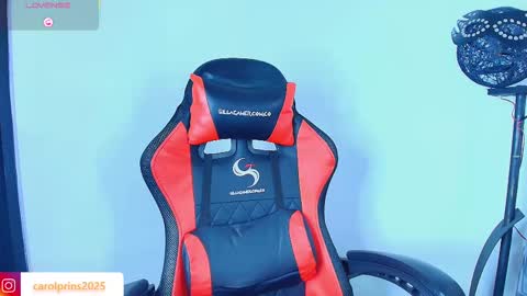 Snapshot of carolinhe_ chatting on November 14, 9:02 pm Carolinhe online show from November 14, 9:02 pm