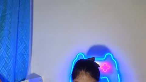 kitty online show from December 14, 8:45 am