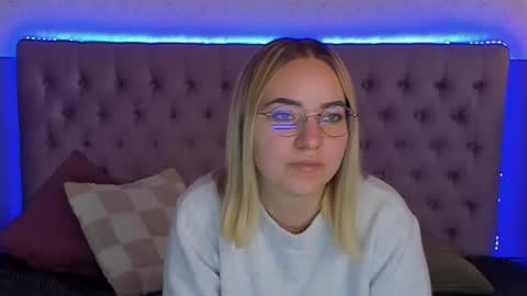 CarollFlexx online show from November 5, 9:20 am