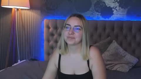 CarollFlexx online show from November 12, 6:58 am