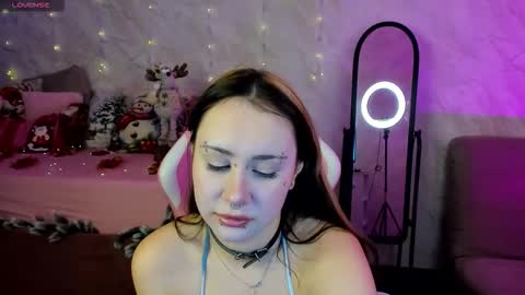 Coralline online show from January 7, 8:17 am