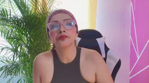 Snapshot of carolmiss_79 chatting on June 1, 3:14 pm CAROL online show from June 1, 3:14 pm