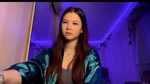 Snapshot of carolynexford chatting on November 22, 9:08 am Emma online show from November 22, 9:08 am