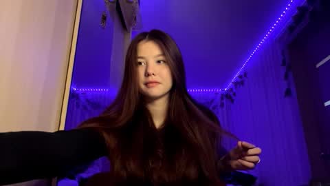 Snapshot of carolynexford chatting on November 27, 11:12 am Emma online show from November 27, 11:12 am