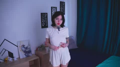 Snapshot of carolynnkulig chatting on June 1, 11:12 am Kate online show from June 1, 11:12 am