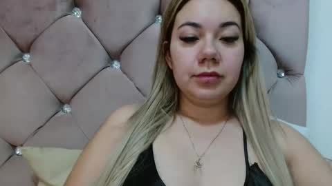 caroo0615 online show from October 28, 4:20 pm