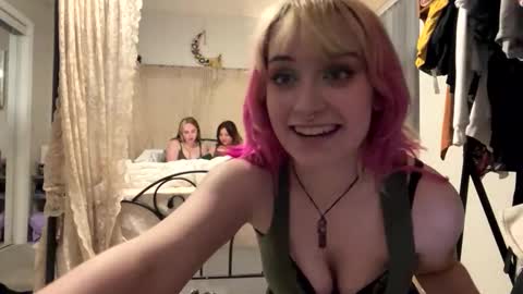 carpetmunchers online show from November 2, 3:53 am