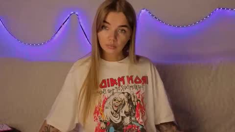 Snapshot of carriebradshawww chatting on September 26, 3:05 pm carriebradshawww online show from September 26, 3:05 pm