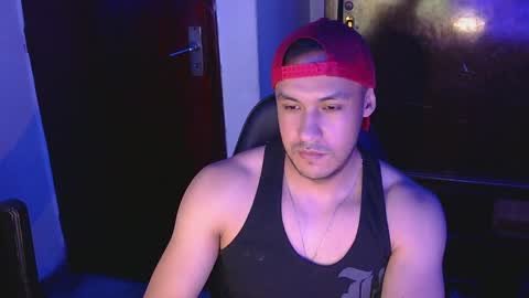 Snapshot of casas_oom chatting on December 5, 7:16 am online show from December 5, 7:16 am