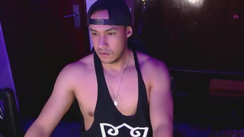 Snapshot of casas_oom chatting on February 9, 8:44 am online show from February 9, 8:44 am