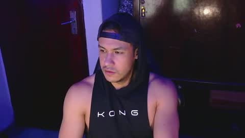 Snapshot of casas_oom chatting on March 6, 3:02 am online show from March 6, 3:02 am