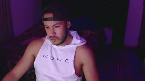 Snapshot of casas_oom chatting on September 27, 5:23 am online show from September 27, 5:23 am