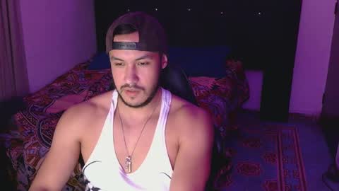 Snapshot of casas_oom chatting on September 28, 5:46 am online show from September 28, 5:46 am