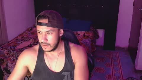 Snapshot of casas_oom chatting on October 4, 6:00 am online show from October 4, 6:00 am