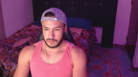 Snapshot of casas_oom chatting on October 10, 4:33 am online show from October 10, 4:33 am