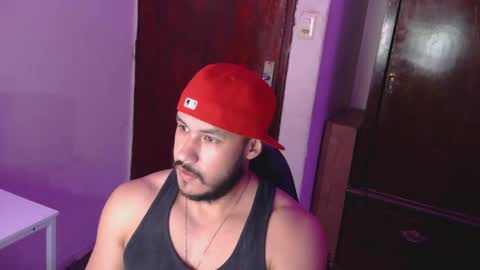 Snapshot of casas_oom chatting on May 2, 4:28 am online show from May 2, 4:28 am