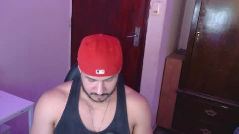 Snapshot of casas_oom chatting on June 2, 8:44 pm online show from June 2, 8:44 pm