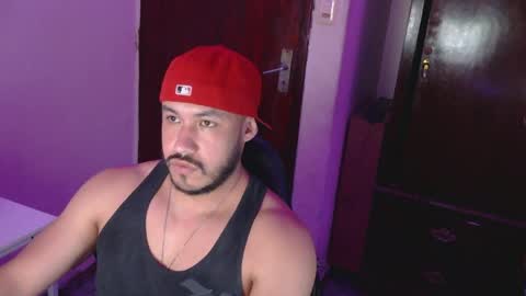 Snapshot of casas_oom chatting on June 6, 8:19 am online show from June 6, 8:19 am