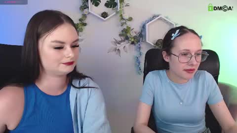 casey_meow_ online show from July 19, 8:51 am