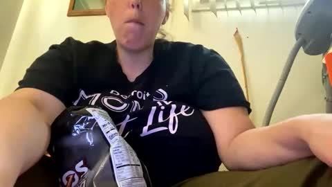 Cash Couple online show from September 12, 9:48 pm